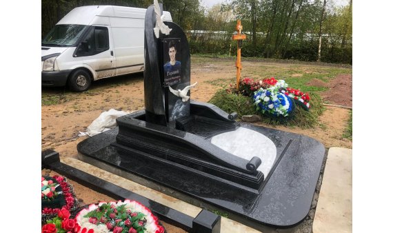 Галерея проектов, проект Памятник с мраморными чайками